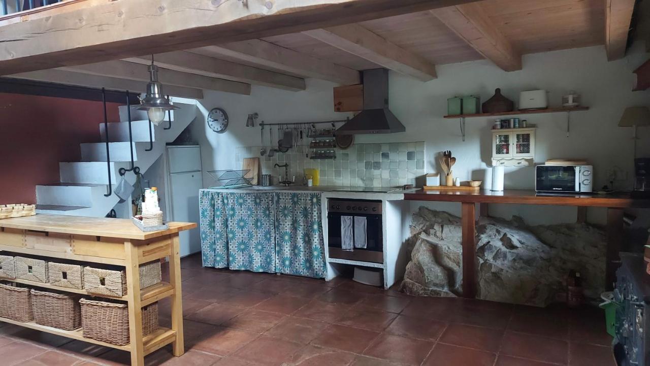 Casa Corazon De Piedra En El Rio Dulce Guest House Aragosa Екстериор снимка